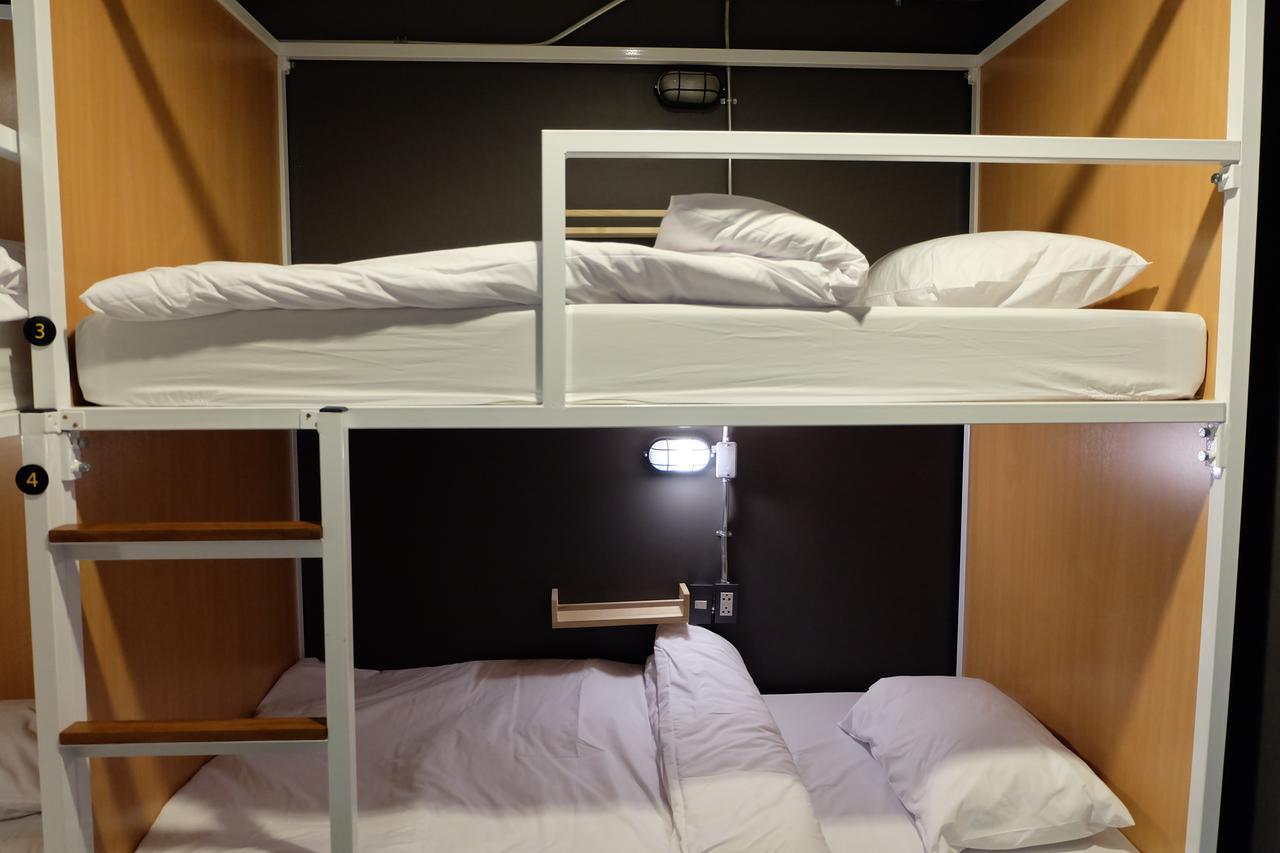 Sleepover Hostel Ban Bang Khwang エクステリア 写真